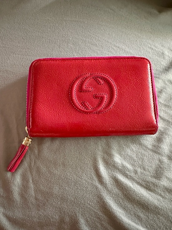 Gucci Handbags - Gucci SoHo Medium Zip Around Wallet